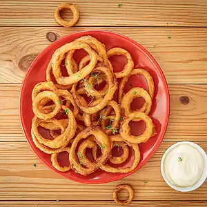 Plantaardige tussendoortjes recepten 6 Vegan uienringen gefrituurd goudbruin